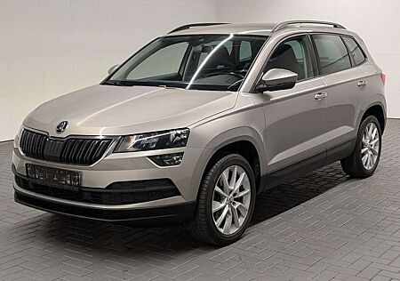 Skoda Karoq Style Navi/AHK/SHZ/Kam/Keyless/18"LM