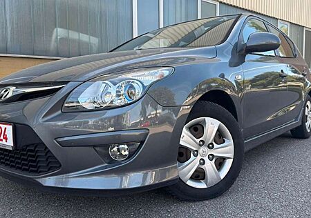 Hyundai i30 +TÜV +GARANTIE+1HAND+5TÜRIG+SCHECKHEFT