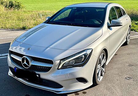 Mercedes-Benz CLA 200 CLA Shooting Brake 200 7G-DCT Urban
