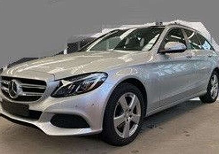 Mercedes-Benz C 200 T Modell mit AVANTGARDE Motorhaube