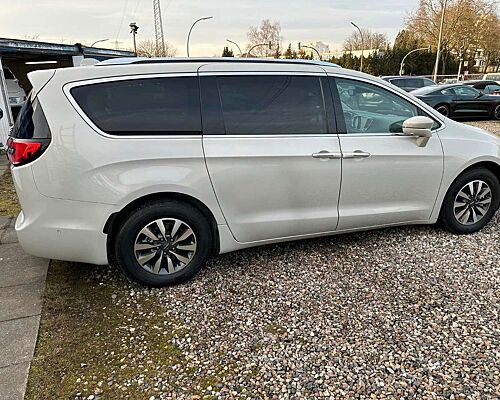 Chrysler Pacifica Chrysler Pacifica 3,2 V6 Hybrid unfallfrei SALE!