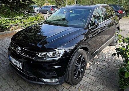 VW Tiguan Volkswagen 2.0 TDI (BlueMotion) AHK Navi DSG Highline