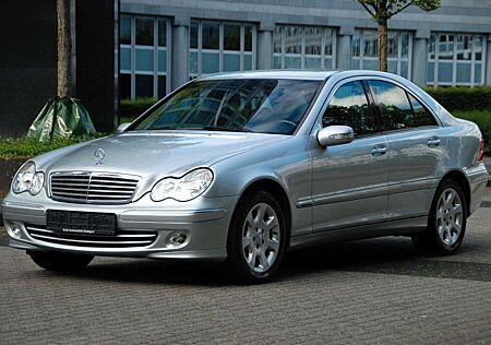 Mercedes-Benz C 180 Kompressor| AUTOMATIK| SZH| NAVI| KLIMAAUT