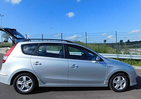 Hyundai i30 Classic 1.Hand KLIMAAUTOMATIK GARANTIE