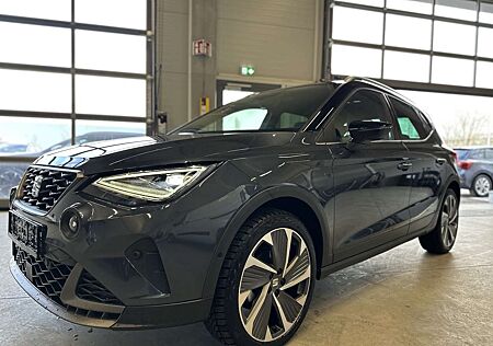 Seat Arona 1,5TSI DSG FR 18´´ AHK Alcant. Full LED