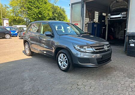 VW Tiguan Volkswagen 1.4 TSI BMT Climatronic-Navigation-AHK