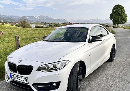 BMW 220i 220 Coupe Sport
