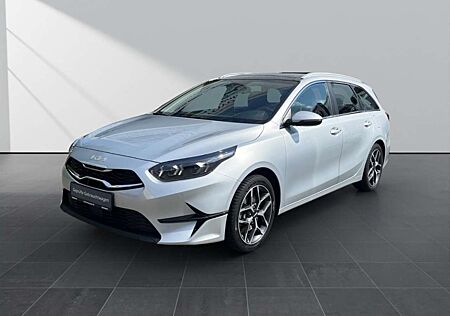 Kia Cee'd Ceed / Sportswagon 1.5 Spirit *NAVI*Pano*LED*SHZ*