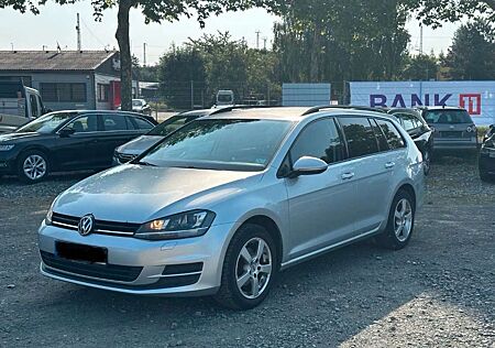 VW Golf Volkswagen VII Variant Trendline BMT*AHK*NAVI*XENON*