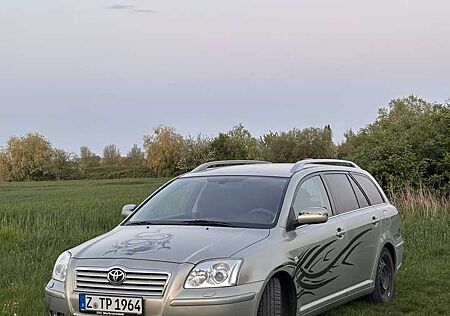Toyota Avensis 1.8 VVT-i Combi