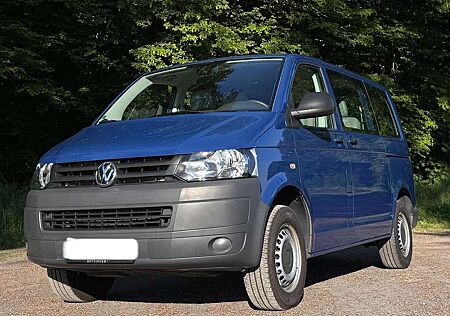 VW T5 Transporter Volkswagen Kombi