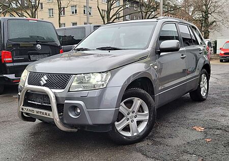 Suzuki Grand Vitara 1.9 DDIS 4x4*Leder*Navi*Klimaaut*Xen*SH*AHK*Keyles