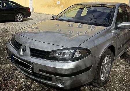 Renault Laguna 1.6 16V Authentique| Rentnerfahrzeug| TÜV Neu