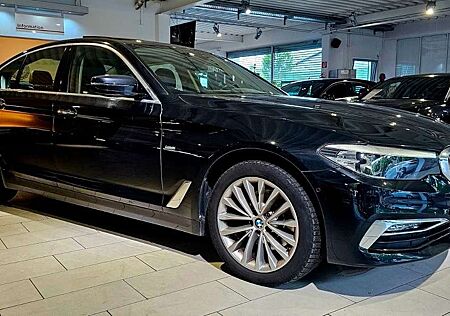 BMW 520 d xDrive Luxury Line Kamera Leder S-Dach
