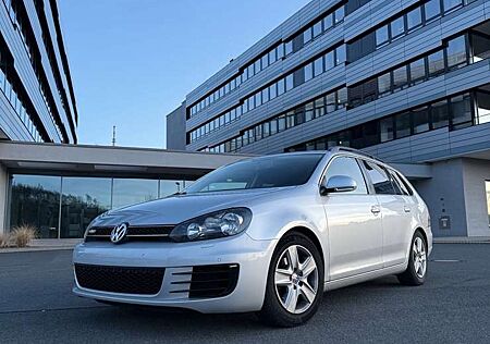 VW Golf Volkswagen 1.6 TDI DPF Comfortline
