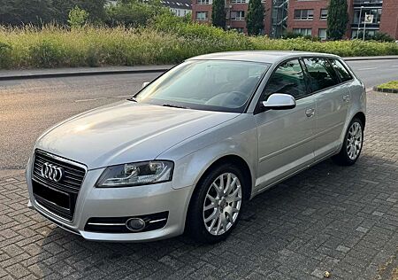 Audi A3 Sportback 1.6 TDI Attraction (8P)