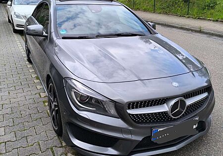 Mercedes-Benz CLA 220 CDI 7G-DCT AMG Line