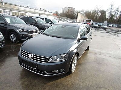 Volkswagen Passat Variant Highline,AUTOMATIK,LEDER,ESSD.