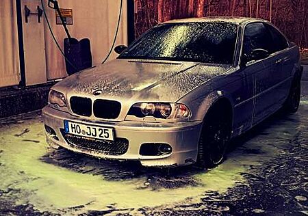 BMW 323i 323