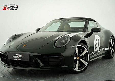 Porsche 992 Targa 4S Heritage PTS Brewstergreen SportDe.