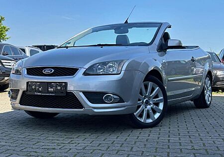 Ford Focus Titanium Klima PDC SHZ TÜV 11-26 Sportsitz