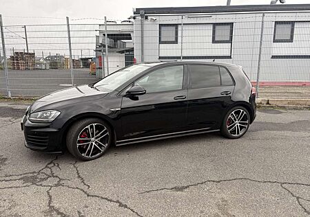 VW Golf Volkswagen GTD BlueMotion Technology