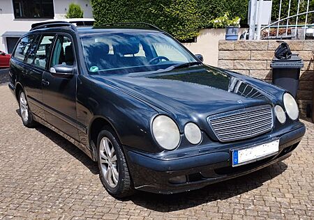 Mercedes-Benz E 320 T CDI Classic