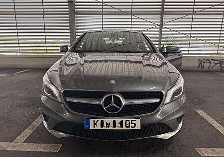 Mercedes-Benz CLA 200 7G-DCT AMG Line