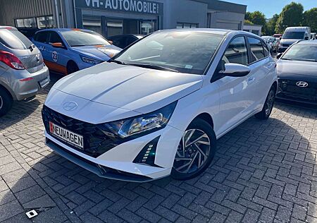 Hyundai i20 i20 16"ALU NAVI RÜCKFAHRKAMERA & PDC hinten KLIMAAUTOMATIK Lenkrad & Sitzheizung vorne Regensensor