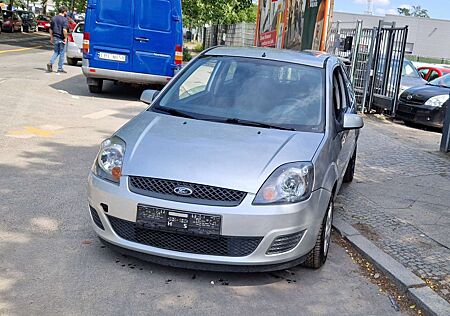Ford Fiesta IDEAL FÜR ANFÄNGER-ODER LIEFERANTEN-TUV NEU