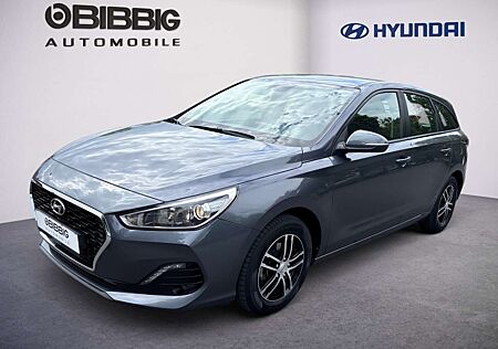 Hyundai i30 cw 1.4 Select KLIMA PDC KAMERA NAVI