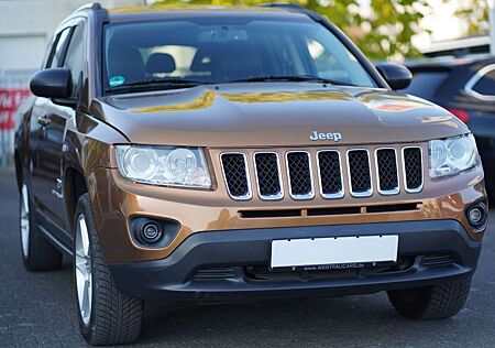 Jeep Compass gebraucht kaufen Jeep Compass Limited 4x2 PDC Leder Klima AHK