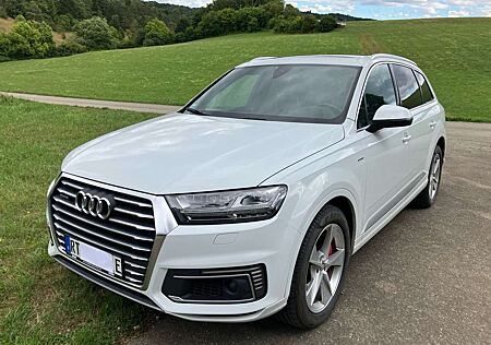 Audi Q7 -VOLL- e-tron SH Matrix Pano Luft HUD AHK