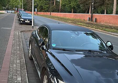 VW Arteon Volkswagen 2.0 TSI DSGR-Line