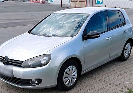 VW Golf Volkswagen 1.6 TDI DPF MATCH Klima Navigation EZ: 2012