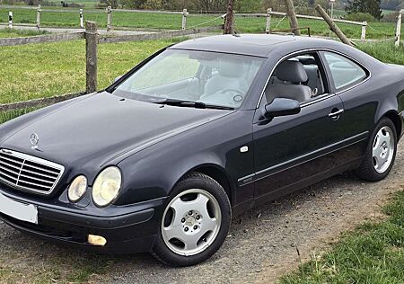 Mercedes-Benz CLK 200 Coupe Elegance