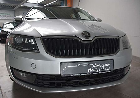 Skoda Octavia Combi Elegance 2ZKlimaauto Tempo SHZ PDC