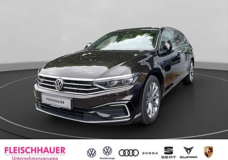 VW Passat Variant Volkswagen GTE StandHZG AHK Pano Navi Digitales Cockpit Sound