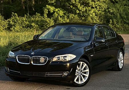 BMW 523 F10 *TÜV 05/2027*Sportsitze*M-Lenkrad*Vollleder*