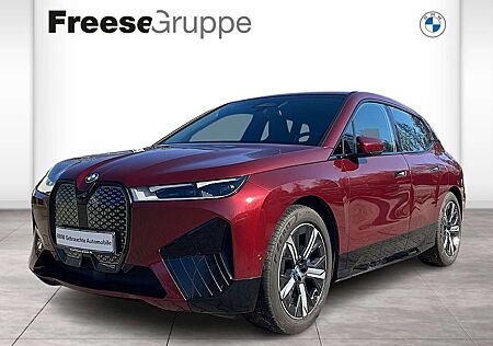BMW iX xDrive40 Sportpaket DAB LED RFK el. Sitze