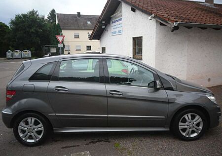 Mercedes-Benz B 170 170 B -Klasse 1. Hand 115 PS Automatik 46000KM