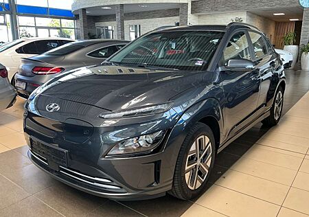 Hyundai Kona Select 2WD*ACC*R-Cam*CarPlay*SHZ*PDC*LED*