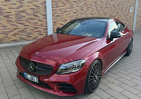 Mercedes-Benz C 300 d (205.318) AMG Top Zustand Garantie Comand