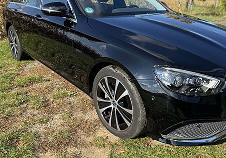 Mercedes-Benz E 300 T 9G-TRONIC Avantgarde