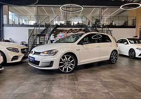 VW Golf Volkswagen VII Lim. GTD BMT *Kamera*Klima*PDC*