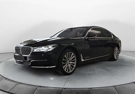 BMW 730 d xDrive// ESD// LEDER// NAVI// PDC//