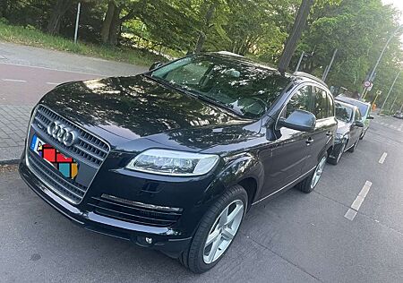 Audi Q7 3.0 TDI DPF quattro tiptronic langer Radstand AHK