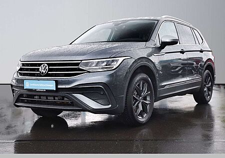 VW Tiguan Allspace gebraucht kaufen VW Tiguan Allspace Volkswagen Move 2.0 TDI DSG 4Motion AHK+LED