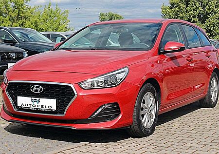 Hyundai i30 1.4/SHEFT/NAVI/CARPLAY/SHZ/TEMP/RCAM/BT/WLAN