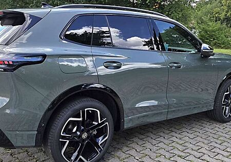 VW Tiguan Volkswagen 1.5 eHybrid OPF DSG R-Line